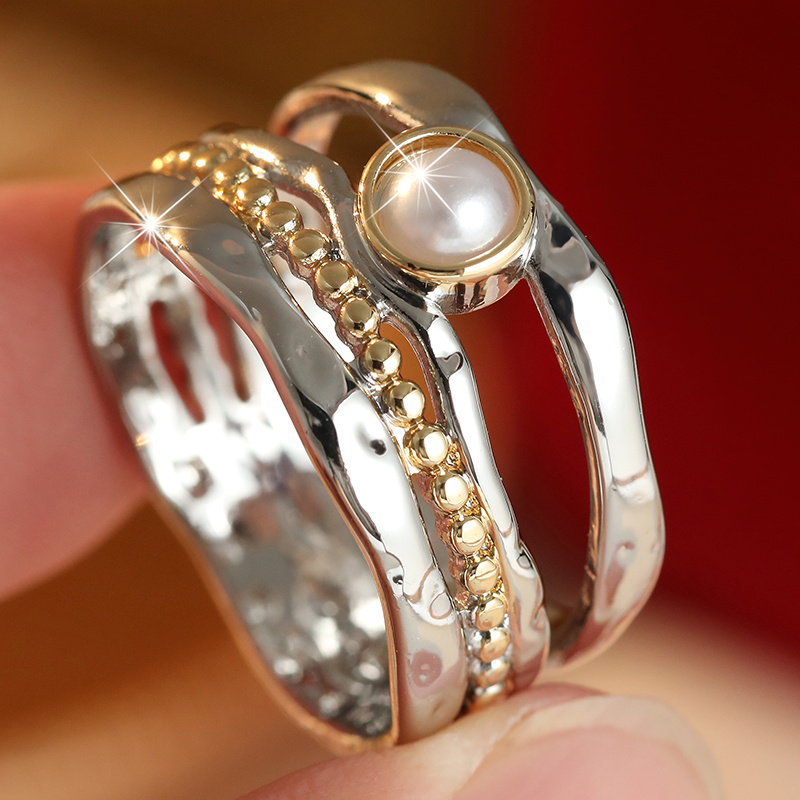 Women's Hollowed Out Curved Open Mouth Ring